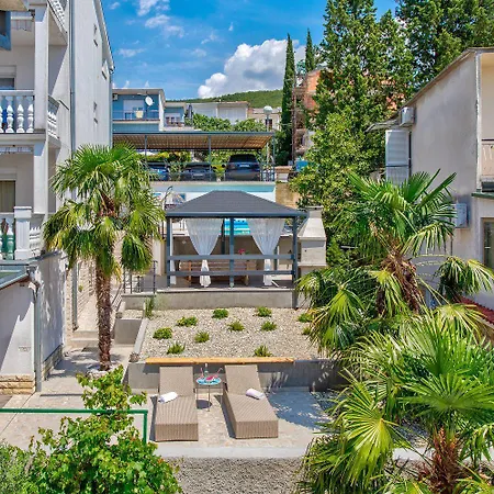 Apartamento Malerisches Nur 150 Meter Zum Mit Jacuzzi, Pool, Meerblick, Billard *
