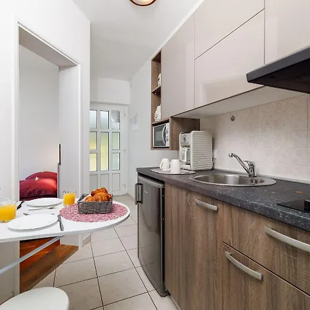 Malerisches Nur 150 Meter Zum Mit Jacuzzi, Pool, Meerblick, Billard Dramalj