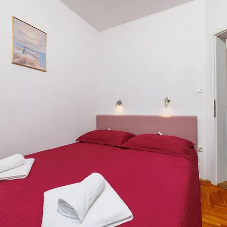 Malerisches Nur 150 Meter Zum Mit Jacuzzi, Pool, Meerblick, Billard Apartament Dramalj