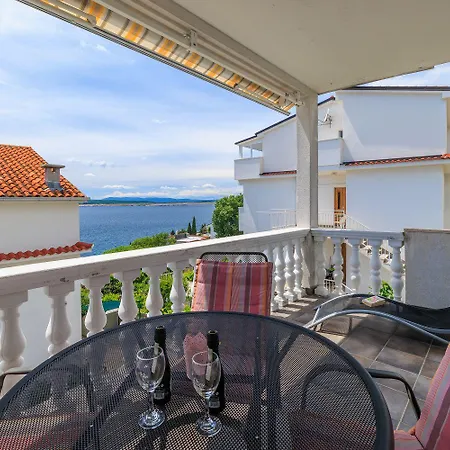 Apartament Malerisches Nur 150 Meter Zum Mit Jacuzzi, Pool, Meerblick, Billard Dramalj