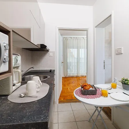 Apartament Malerisches Nur 150 Meter Zum Mit Jacuzzi, Pool, Meerblick, Billard *