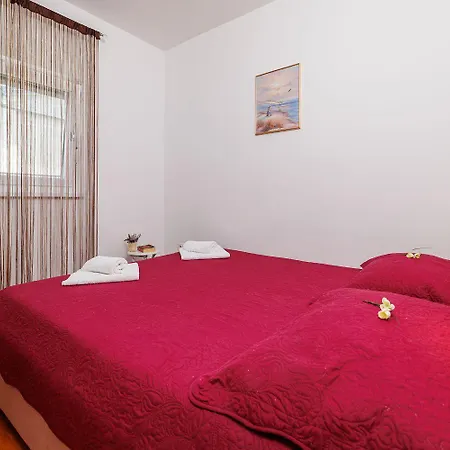 Apartament Malerisches Nur 150 Meter Zum Mit Jacuzzi, Pool, Meerblick, Billard Dramalj