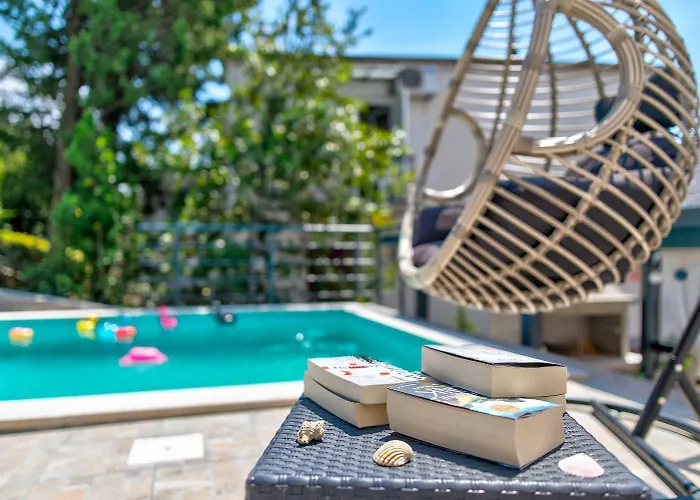 Appartement Malerisches Nur 150 Meter Zum Mit Jacuzzi, Pool, Meerblick, Billard *