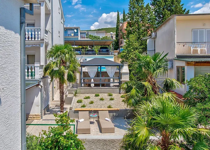 Apartamento Malerisches Nur 150 Meter Zum Mit Jacuzzi, Pool, Meerblick, Billard *