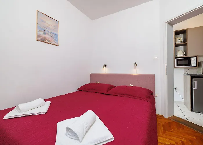 Malerisches Nur 150 Meter Zum Mit Jacuzzi, Pool, Meerblick, Billard Apartamento Dramalj