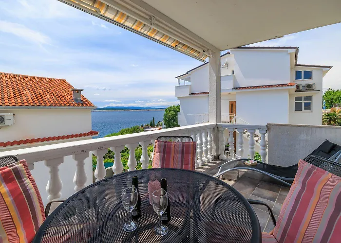 Apartamento Malerisches Nur 150 Meter Zum Mit Jacuzzi, Pool, Meerblick, Billard Dramalj