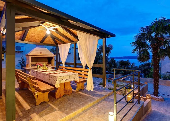 Malerisches Nur 150 Meter Zum Mit Jacuzzi, Pool, Meerblick, Billard Dramalj