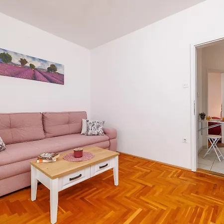Malerisches Nur 150 Meter Zum Mit Jacuzzi, Pool, Meerblick, Billard Apartmán Dramalj