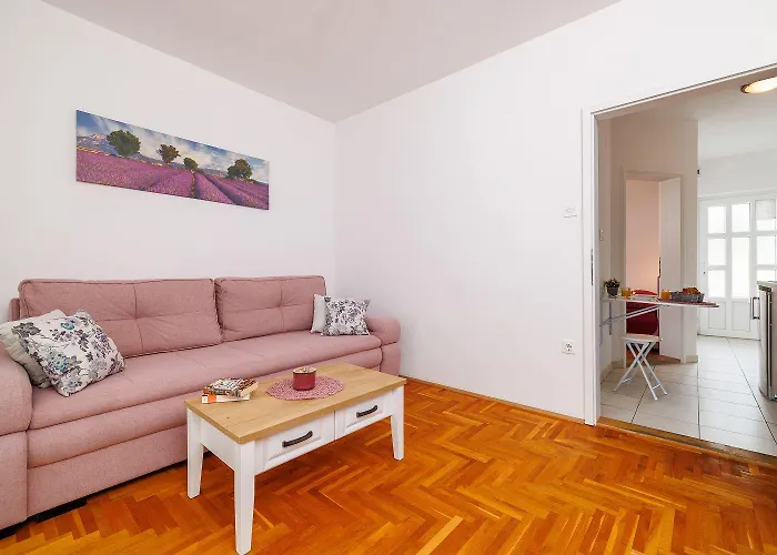 Malerisches Nur 150 Meter Zum Mit Jacuzzi, Pool, Meerblick, Billard Apartman Dramalj
